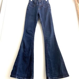 GUESS High Waist FLARE 🍀2/$30🍀Dark Wash